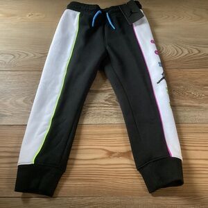 Jordan boys joggers size 5(NWT) ~PRICE IS FIRM~